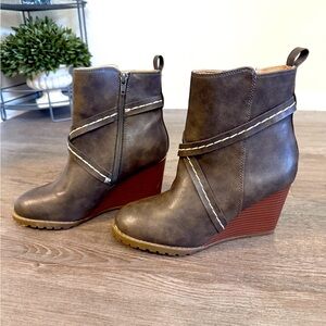 Diba Alberta Wedge Ankle Boots
